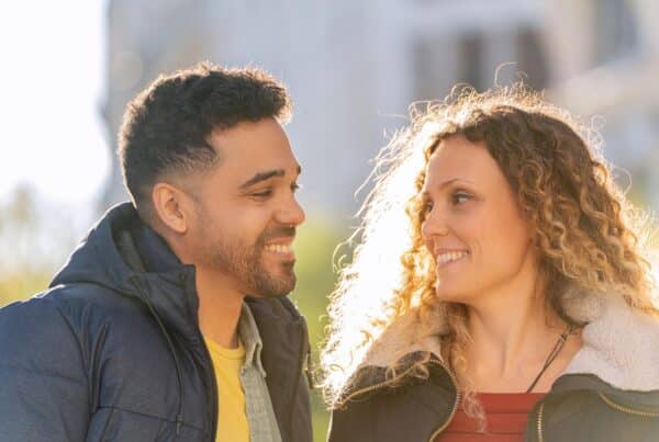 Sober dating allows you to feel authentic connections while maintaining clear memories of your time together and developing relationships based on truth.